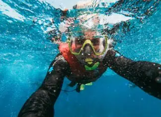What to wear snorkeling for fun, comfort and safety