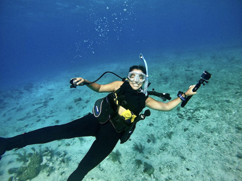 Anna Ortega scuba diving